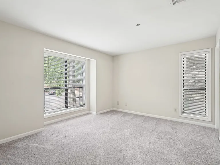 Wesley Place Apartments at Lawrenceville — Photo 20