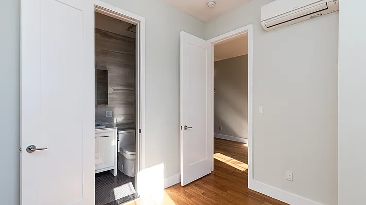 Rented by Nooklyn NYC LLC | media 11