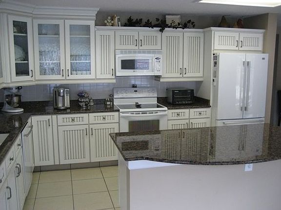 New Renovated Custom Kitchen