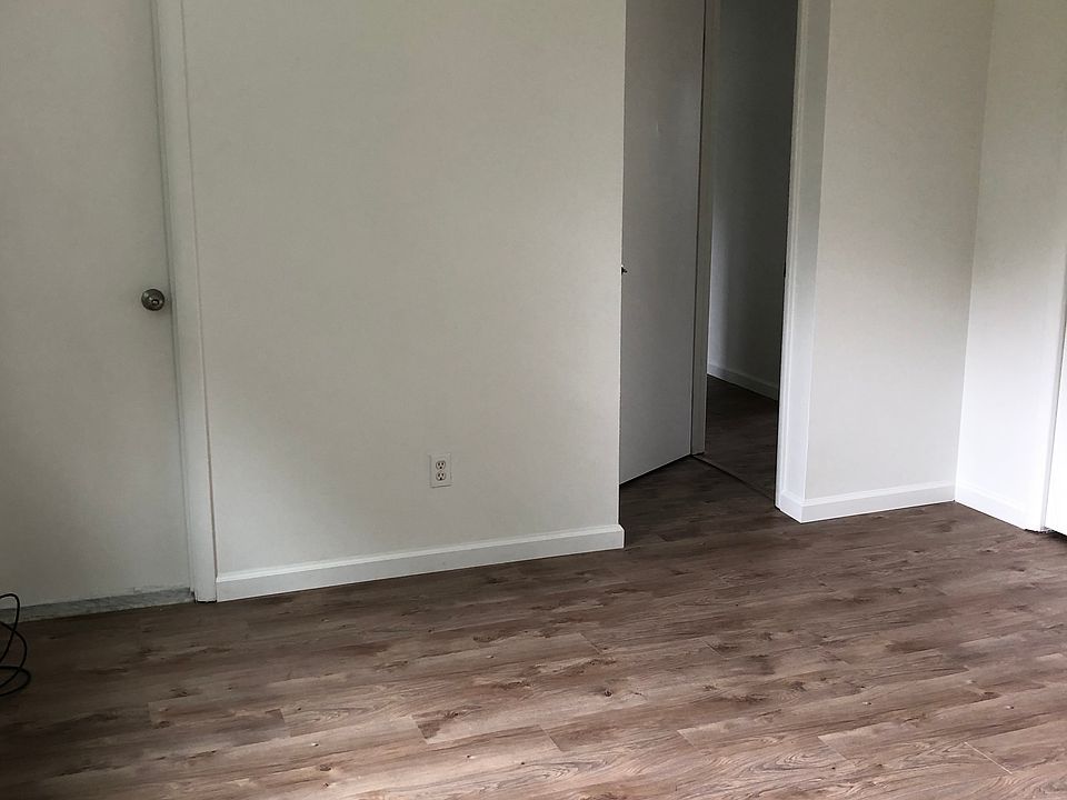 1st image of 53 Williamsburg Dr