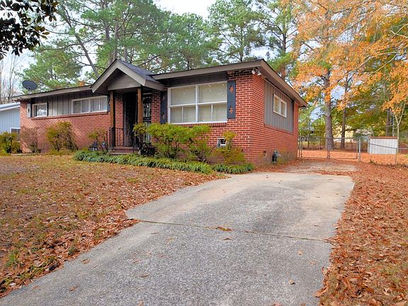 3rd image of 1124 Roebuck Lawn Dr