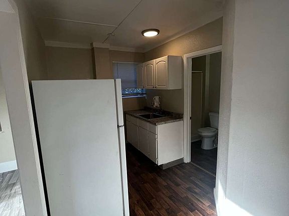 5th image of 3619 Seminole Ave APT 2