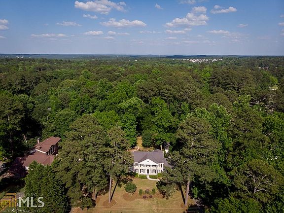 2nd image of 1151 Valley Dr NE