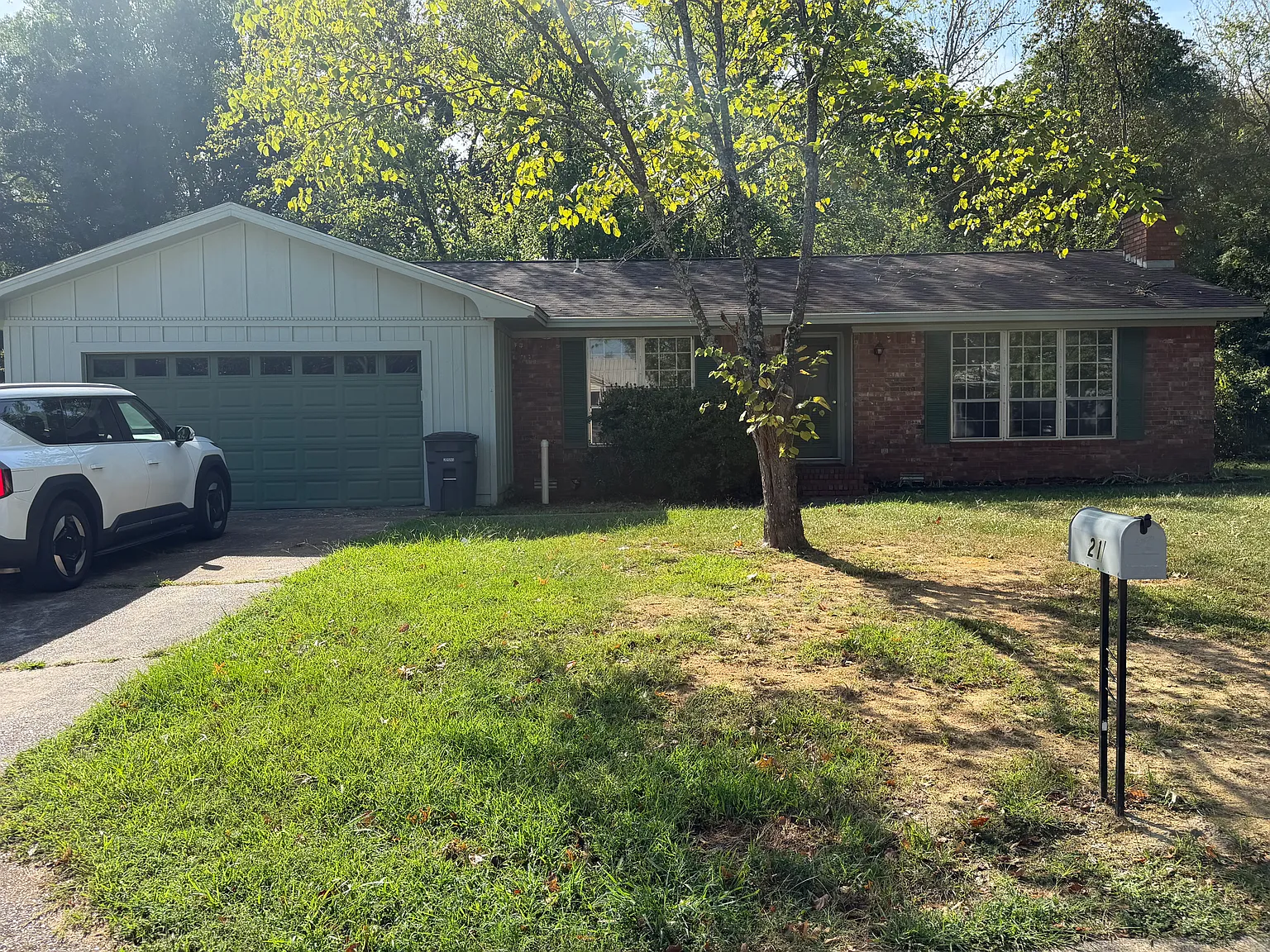 3 bed, 1450 sqft, $1,325 — Photo 2