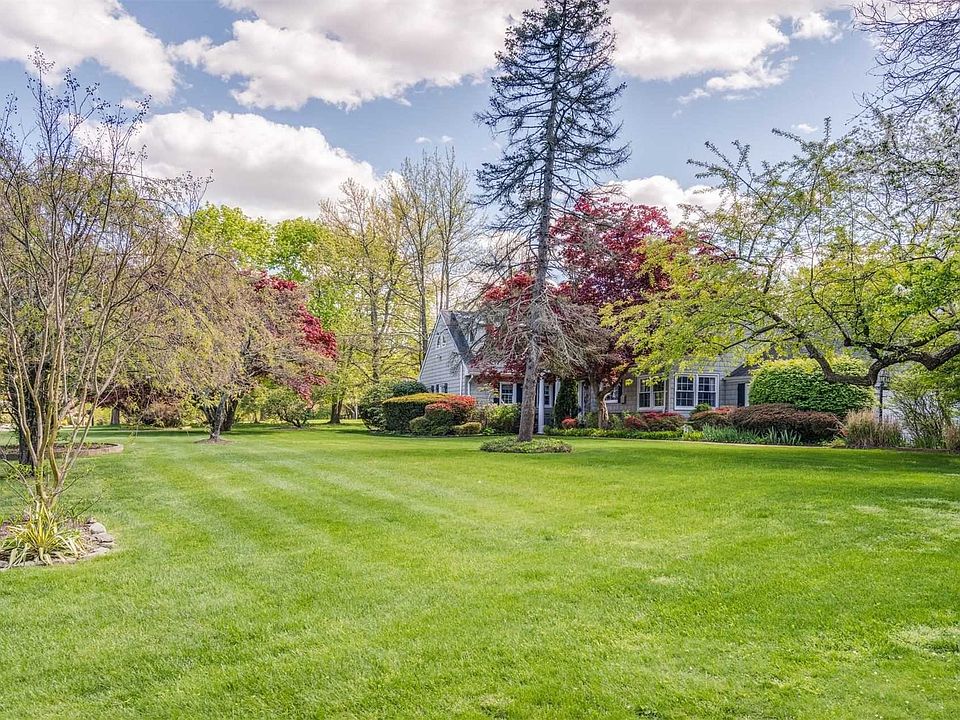 12 Teapot Ln, Smithtown, NY 11787 Zillow