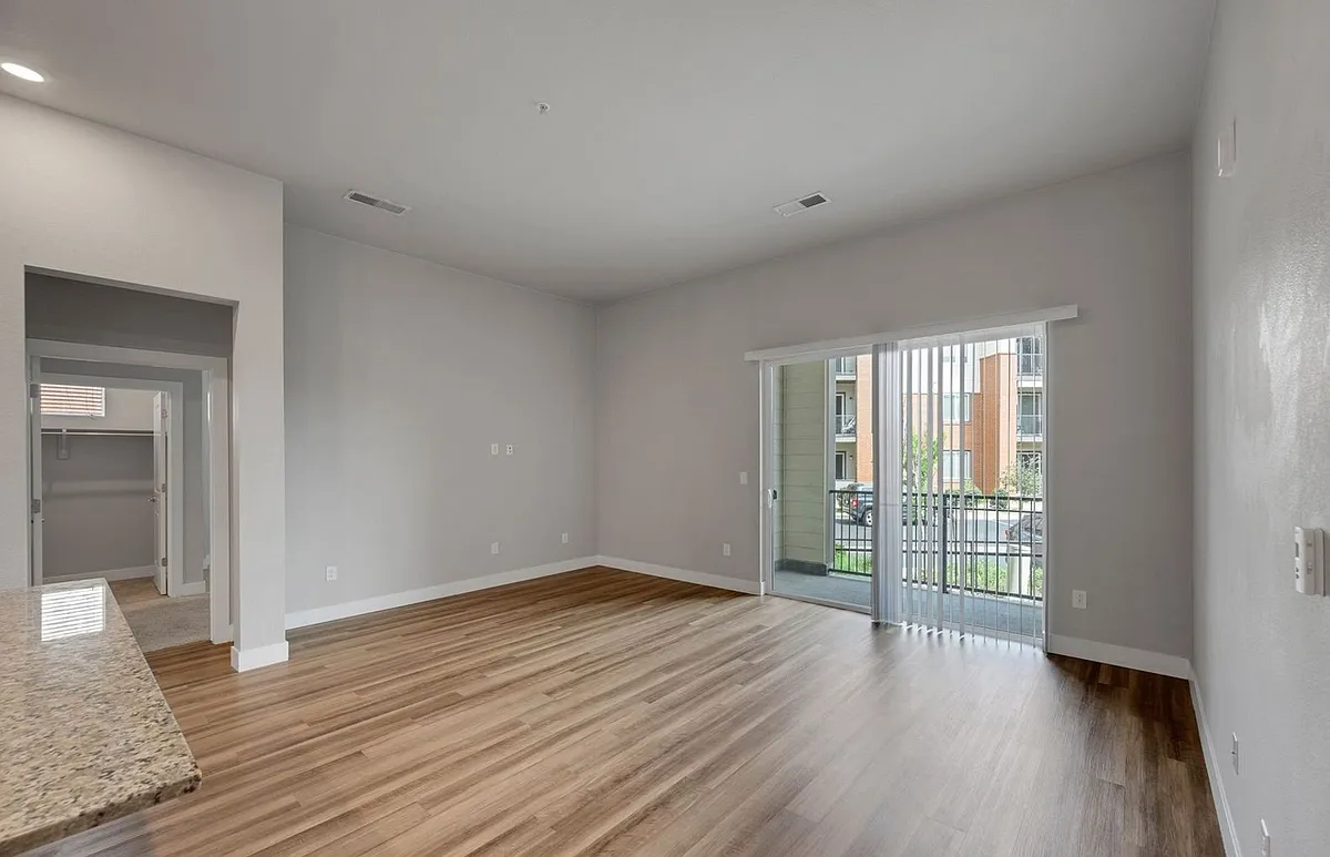 Building Photo - 14341 E Tennessee Ave #108