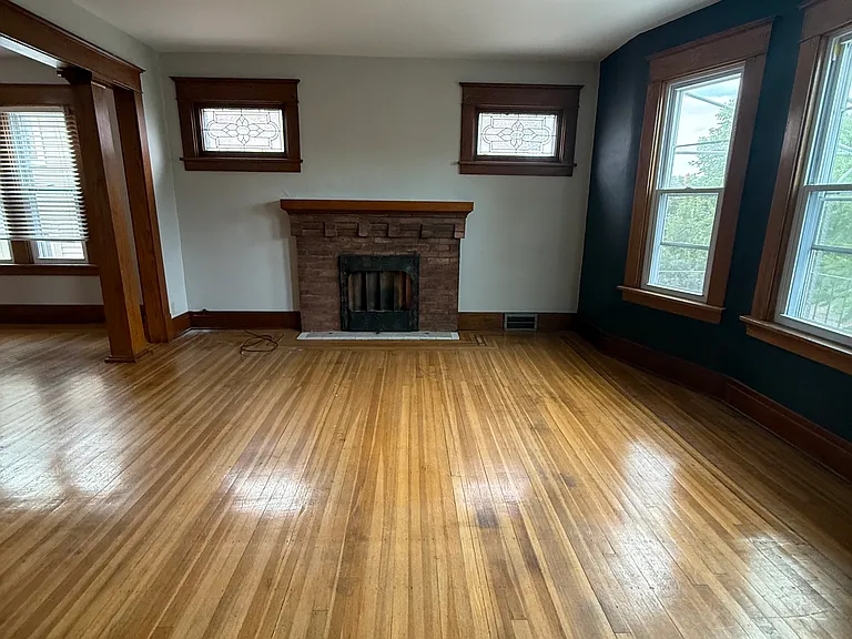 60 Sterling Ave #UPPER — Photo 7