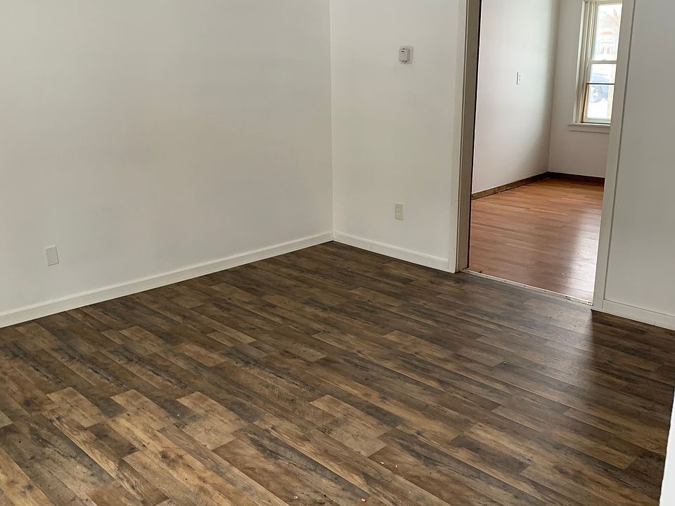 1st image of 9544 Cloverleaf Rd APT D