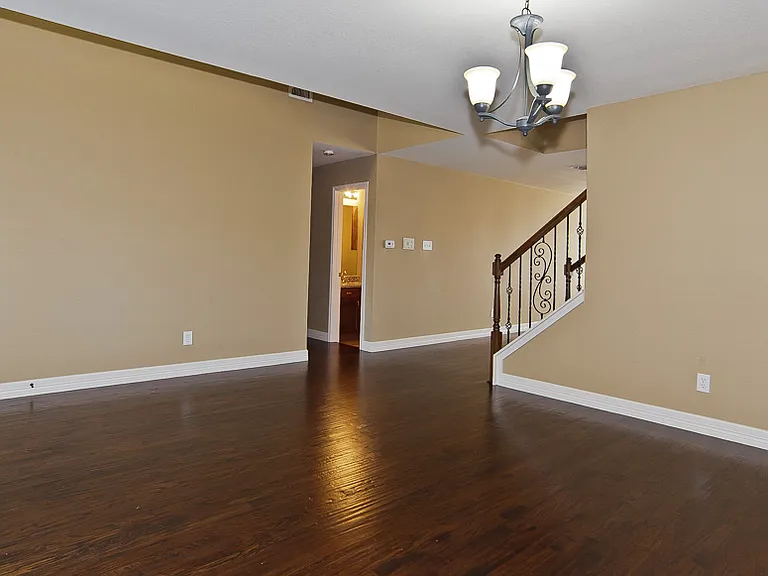 318 Kissimmee Dr — Photo 6