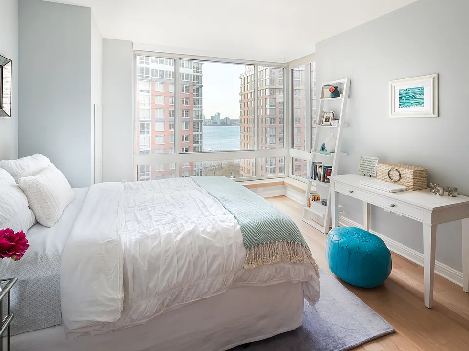 211 N End Ave #15E
