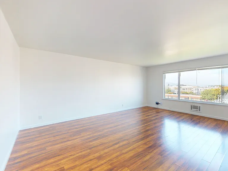 2642 Greenwich St #102 — Photo 15