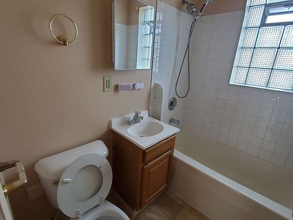 5th image of 2624 N 6th St #2624-B