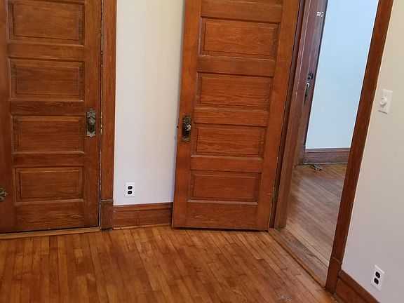 3rd image of 4538 S Fairfield Ave APT 1