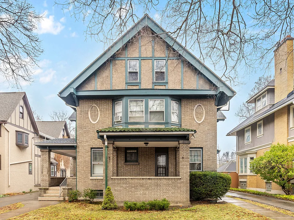 26 Strathallan Park #B1