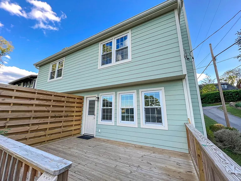 1716B Linden Ave — Photo 4