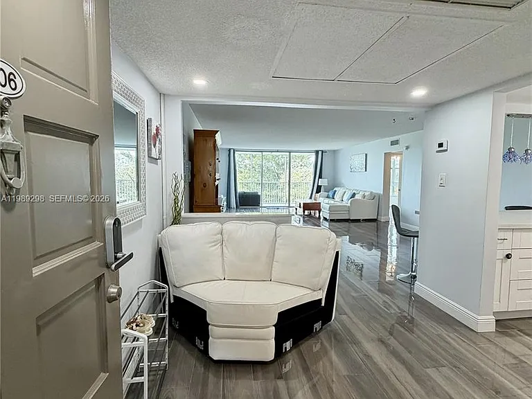2681 S Course Dr — Photo 3