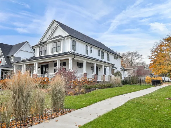 618 N Wheaton Ave, Wheaton, IL 60187