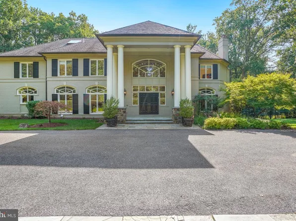 10823 Lockland Rd, Potomac, MD 20854
