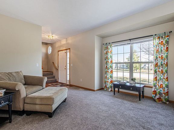 2nd image of 10948 Thornberry Way