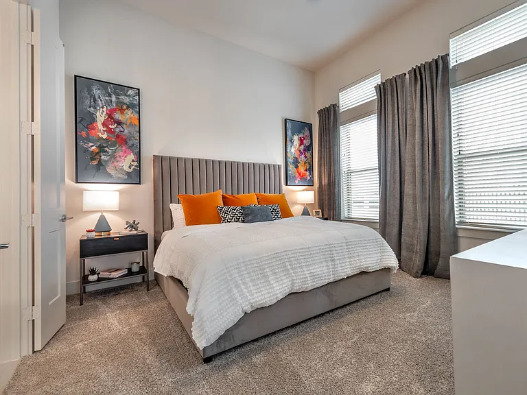 Burnett Lofts — Photo 13