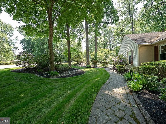 3rd image of 3303 Greene Countrie Dr