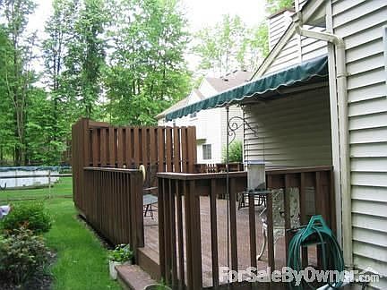 Deck with Retractable Awning
