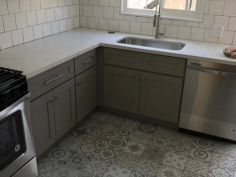 203 1/2 S Bushnell Ave — Photo 3