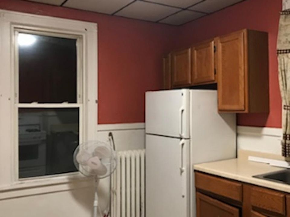 1st image of 465 Myrtle Ave #2