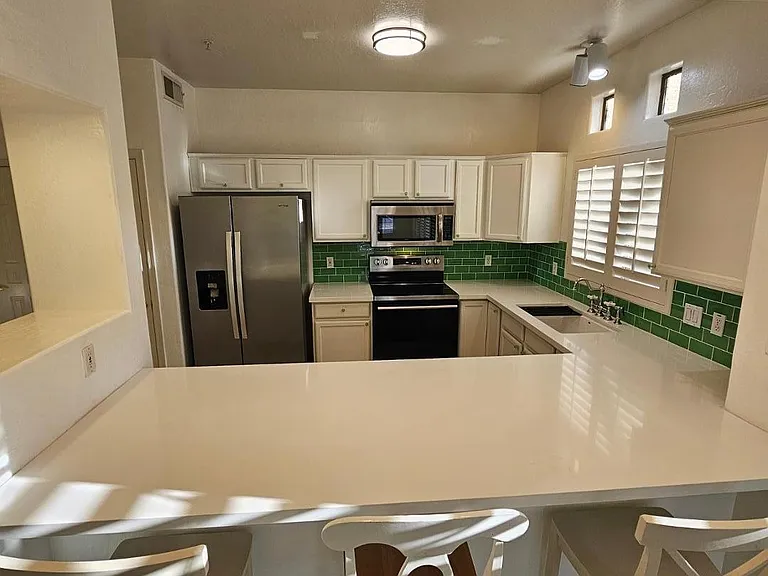 1351 N Pleasant Dr #1108 — Photo 2