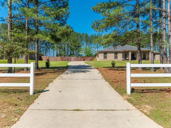 6538 Welannee Blvd, Laurel Hill, FL 32567