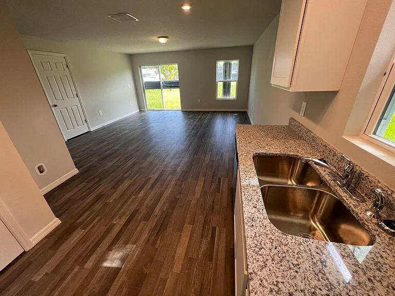 7602 Pensacola Rd — Photo 8