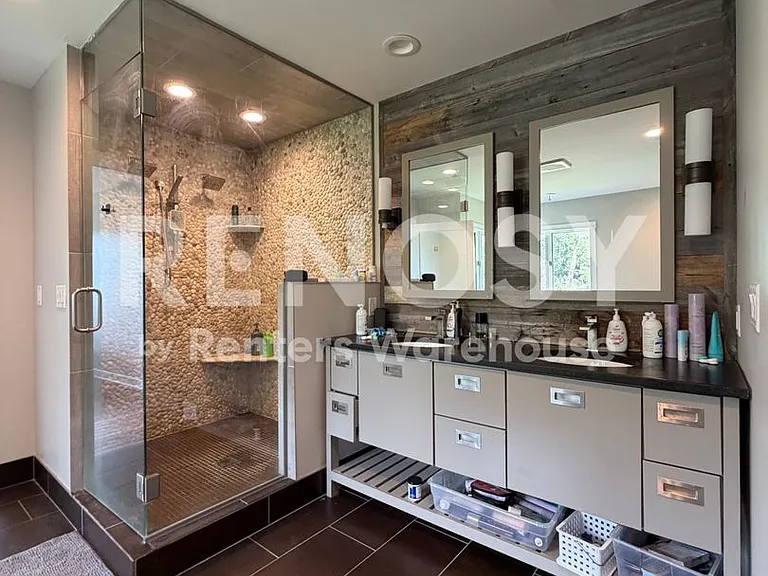 1721 Rivercrest Rd N — Photo 14