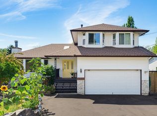 4881 216th St, Langley, BC V3A 2M8