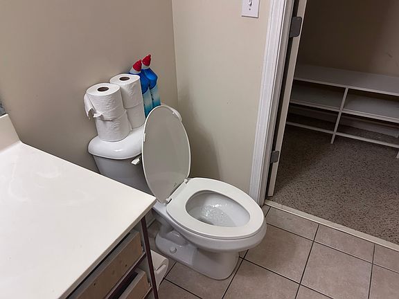 2nd image of 400 17th St NW Unit 2214