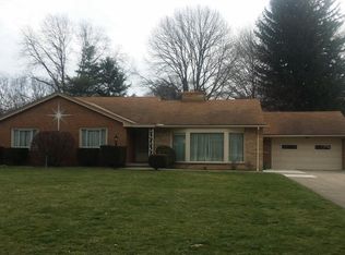 3349 Fairhill Dr, Rocky River, OH 44116