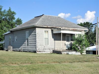 102 N 5th St, Edina, MO, 63537