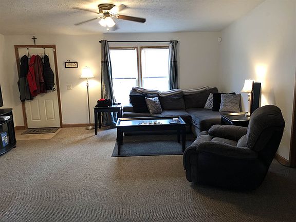 2nd image of 28613 Illinois St