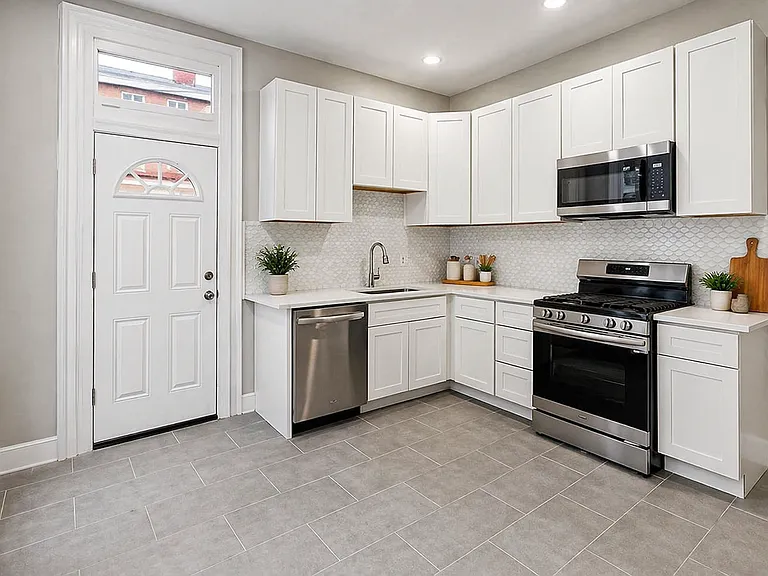 1005 Sheffield St #2 — Photo 6