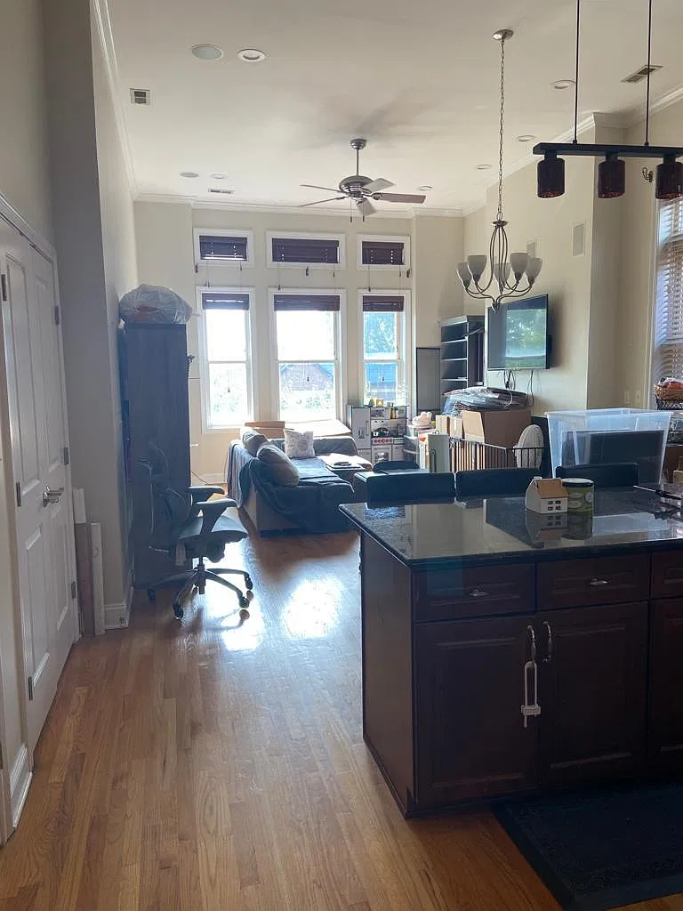 2 bed, 1200 sqft, $2,100 — Photo 1