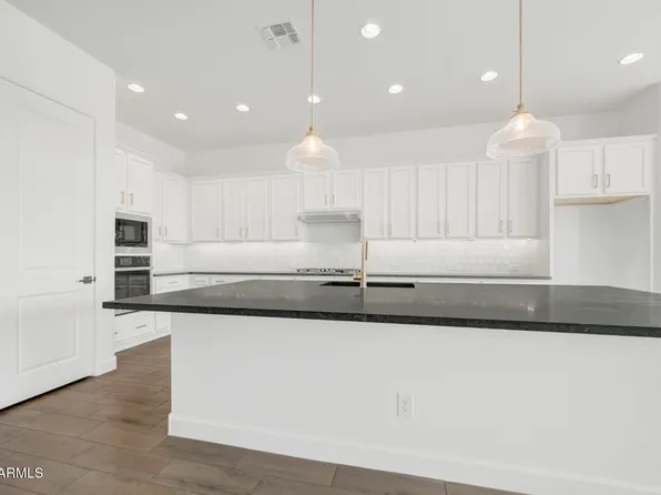 2407 E Rihl Road, San Tan Valley, AZ 85140