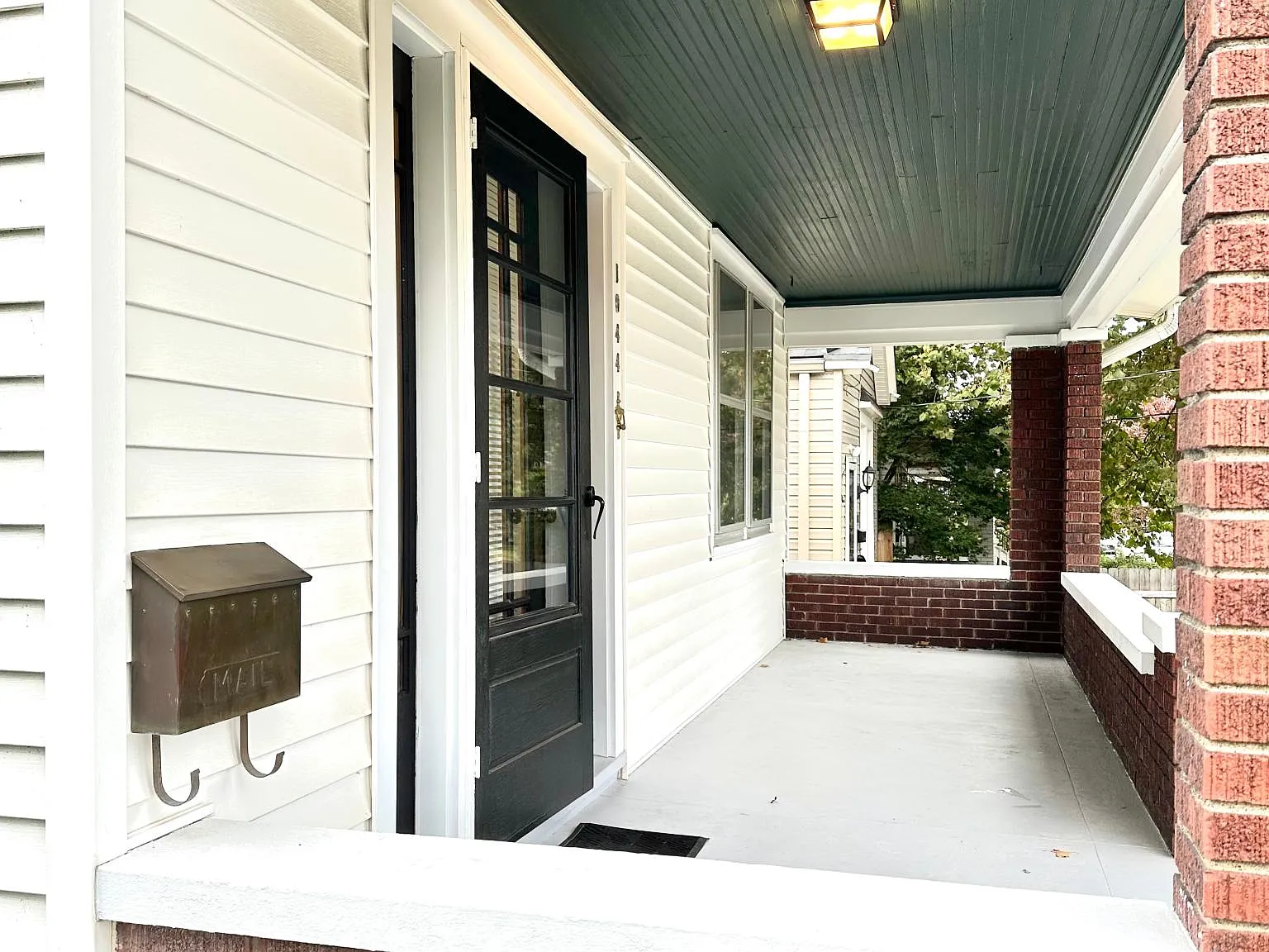3 bed, 1600 sqft, $2,100 — Photo 3