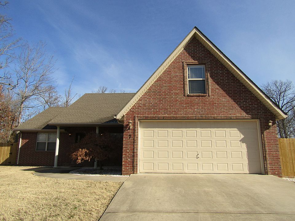1st image of 7 Creetown Ln