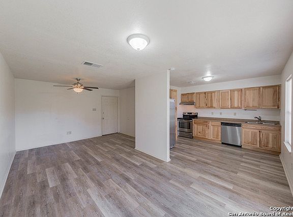 5th image of 285 Oelkers Dr