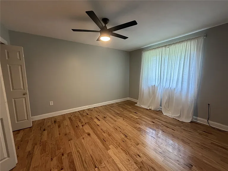 1214 Goe Ave — Photo 25