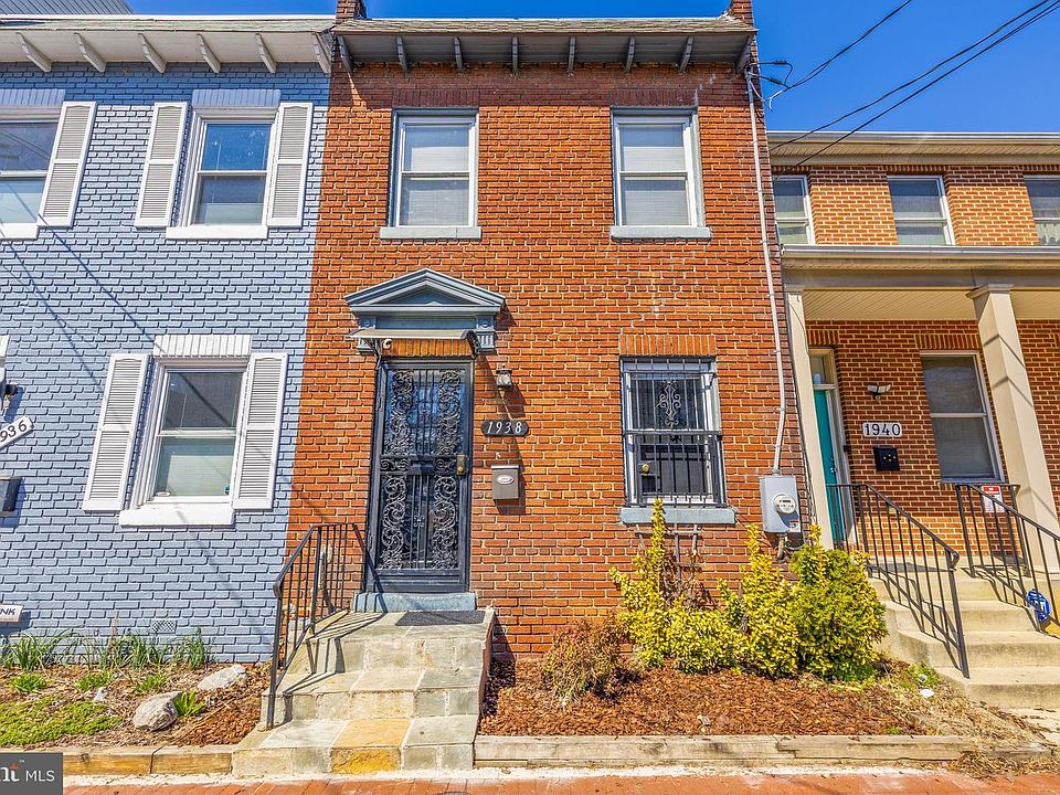 1st image of 1938 Capitol Ave NE