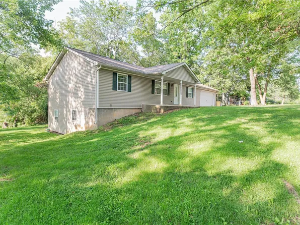 518 W Washington St, Saint James, MO 65559