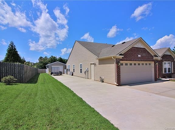 4th image of 419 Brookhollow Dr