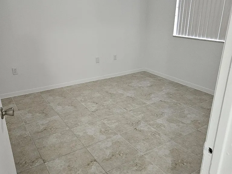 3720 SW 52nd Ave #208 — Photo 5