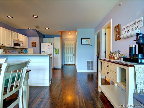 3rd image of 272 Cedar Glen Dr #4C