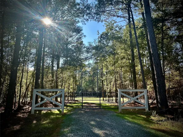 2337 Butler Hill Rd, Benton, LA 71006